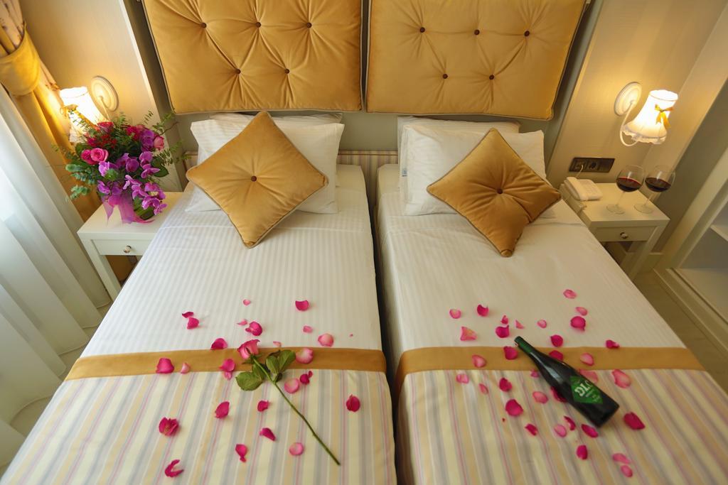 Just Inn Hotel Istanbul Bagian luar foto